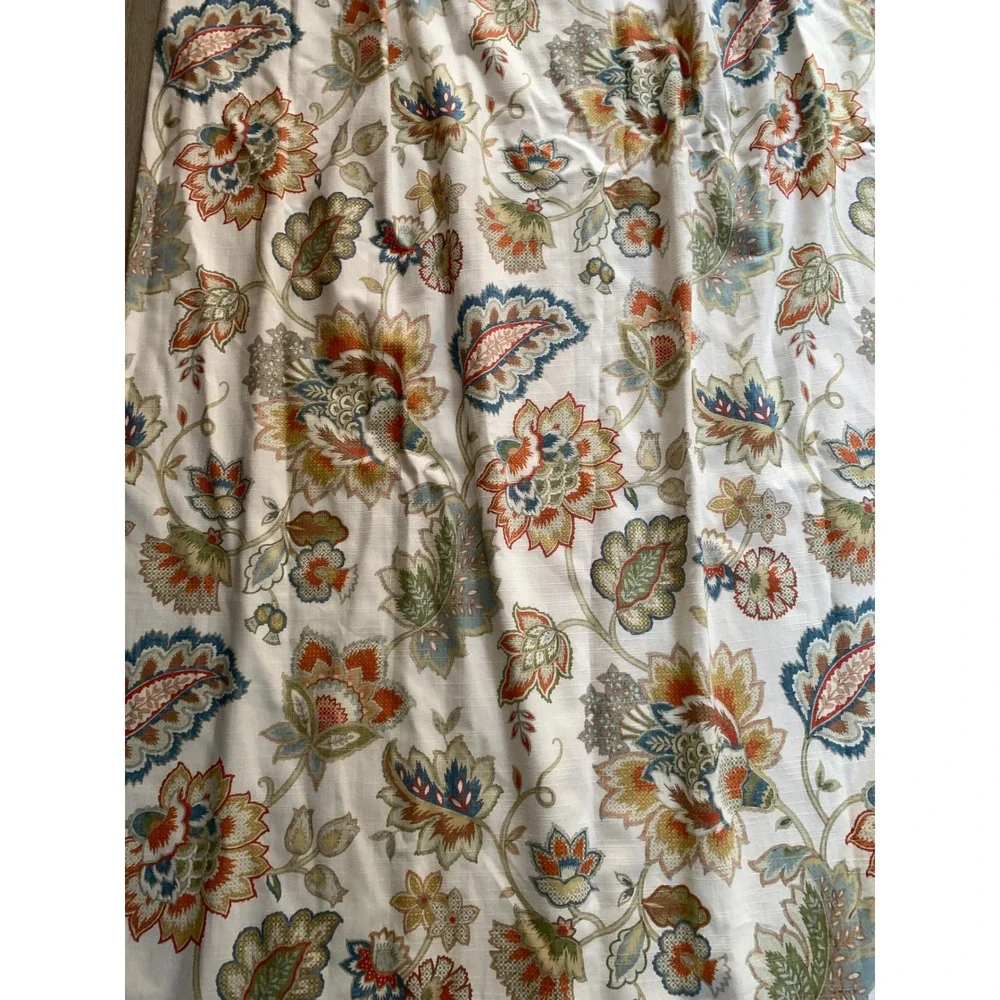 2 panels Floral Paisley Lined Curtain 96